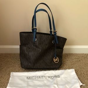 Micheal Kors Purse